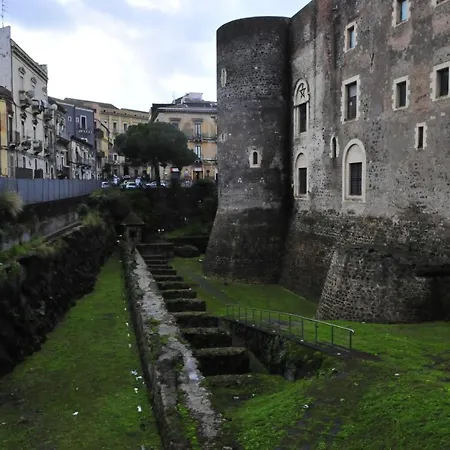 Terrazza Sul Castello Ursino By Wonderful Italy *